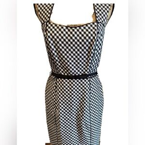 WHBM Black / White Dress with Slim Belt - Size 8